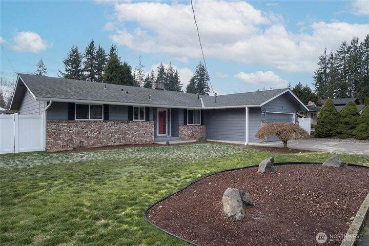 Property Photo:  2532  107th Place SE  WA 98208 