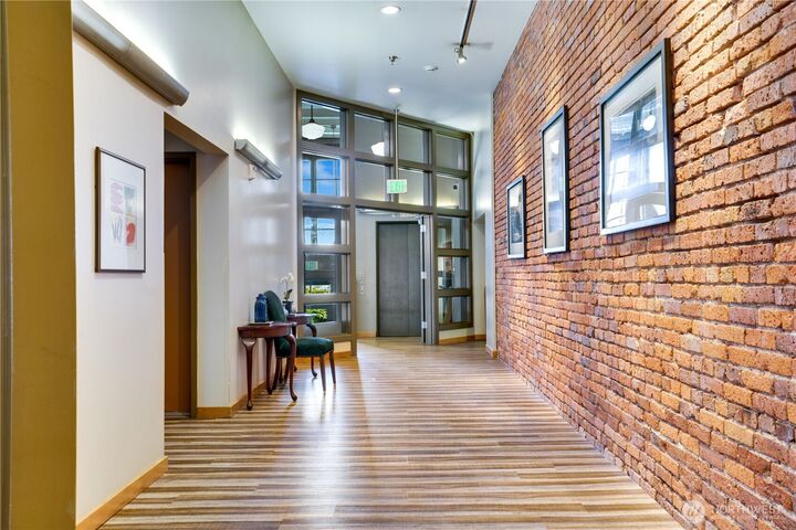 Property Photo:  1120  Cliff Avenue 304  WA 98402 