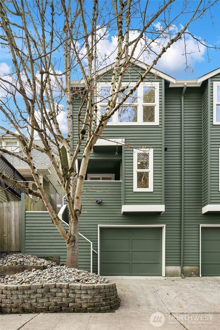 Property Photo: 315 27th Avenue E WA 98112