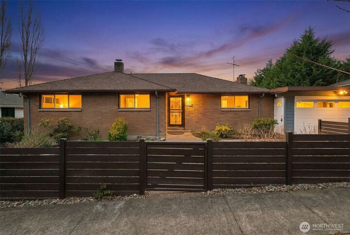 Property Photo: 2539 30th Avenue S WA 98144