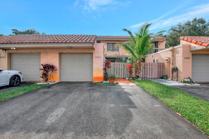 Property Photo:  20606 NE 7th Court 20606  FL 33179 