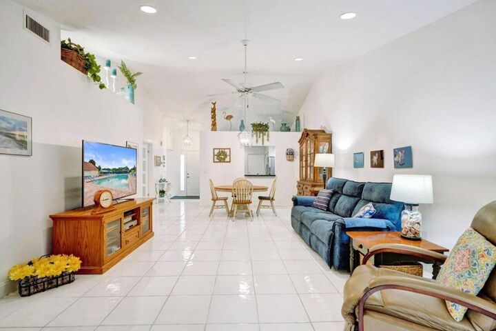 Property Photo: 14524 Via Royale FL 33446