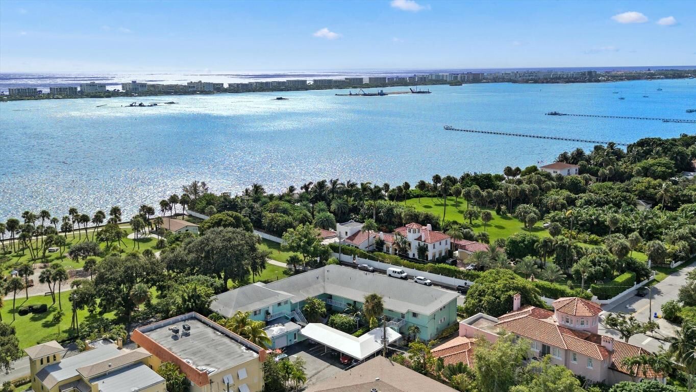 Property Photo:  421 S Lakeside Drive 10  FL 33460 