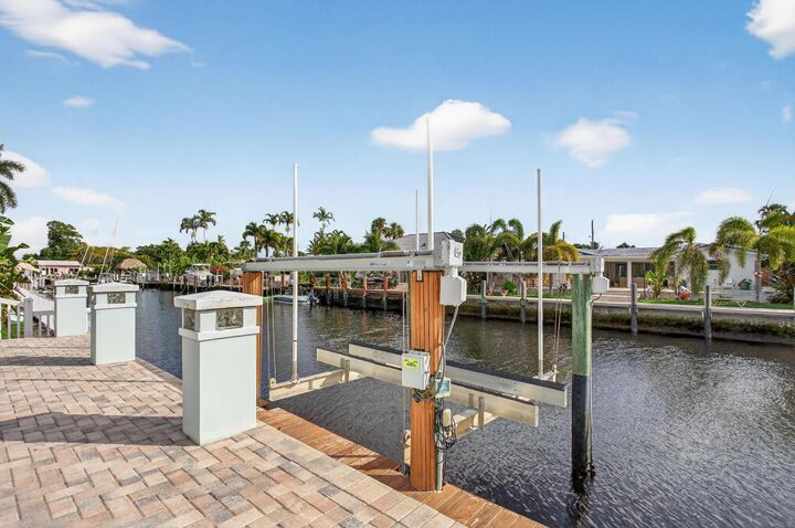 Property Photo:  650 SE 6th Avenue  FL 33060 