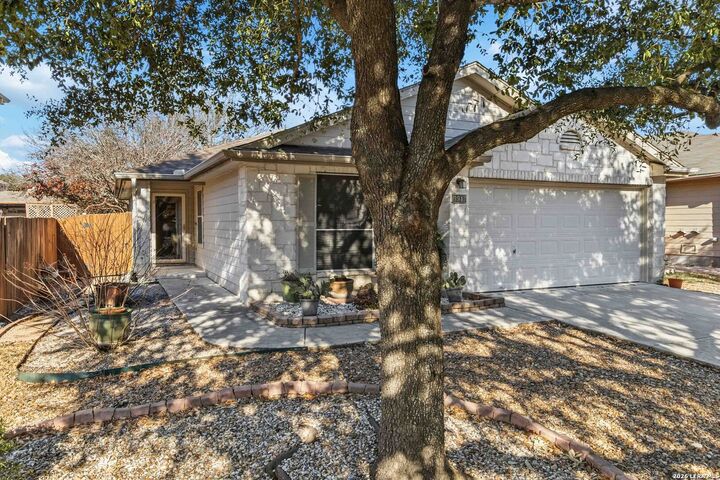 Property Photo: 9947 Sandlet Trail TX 78254