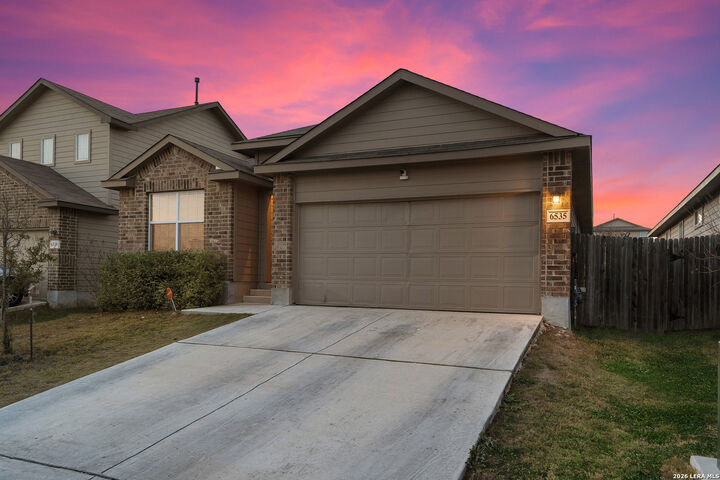 Property Photo:  6535 Encore Oaks  TX 78252 