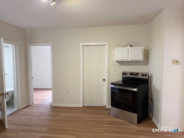 Property Photo:  44 Prest Street 1  CT 06320 