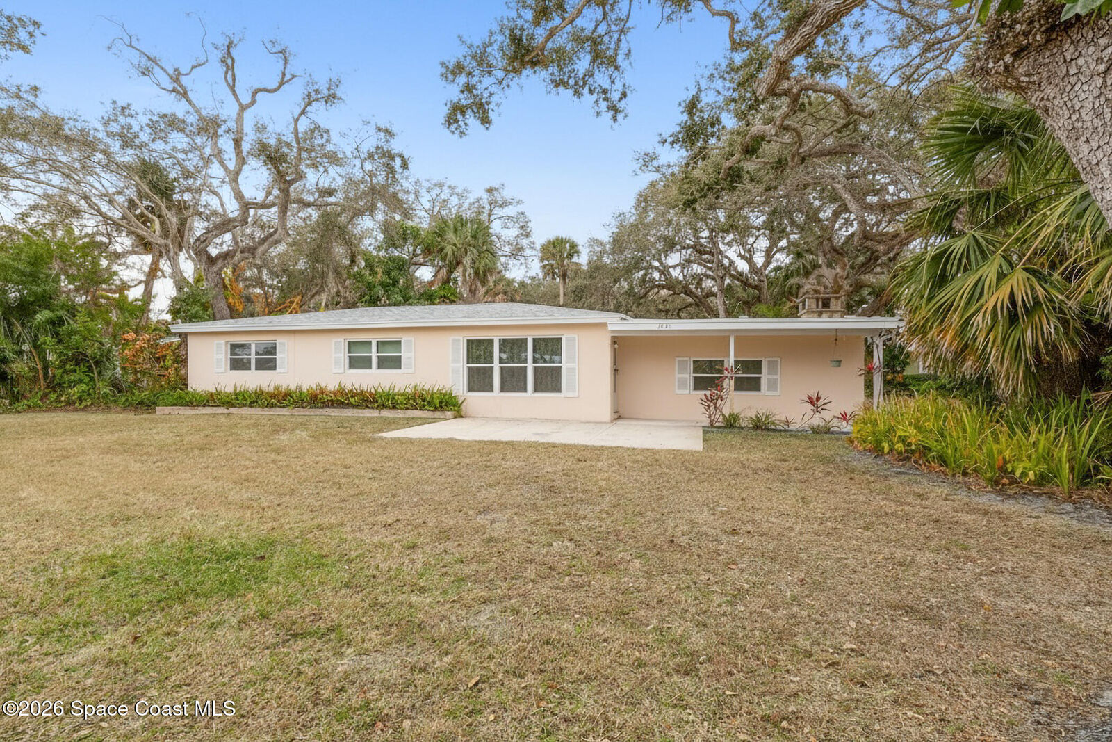 Property Photo: 3835 Mockingbird Drive FL 32963