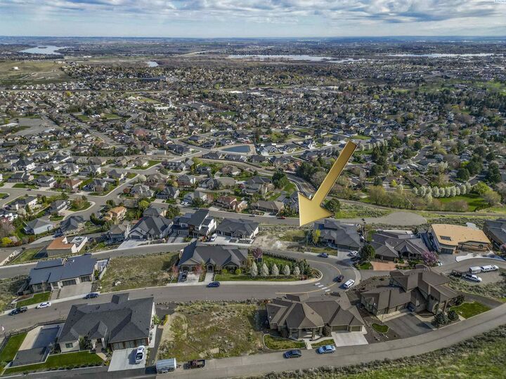 Property Photo: 2420 Morency Drive WA 99352