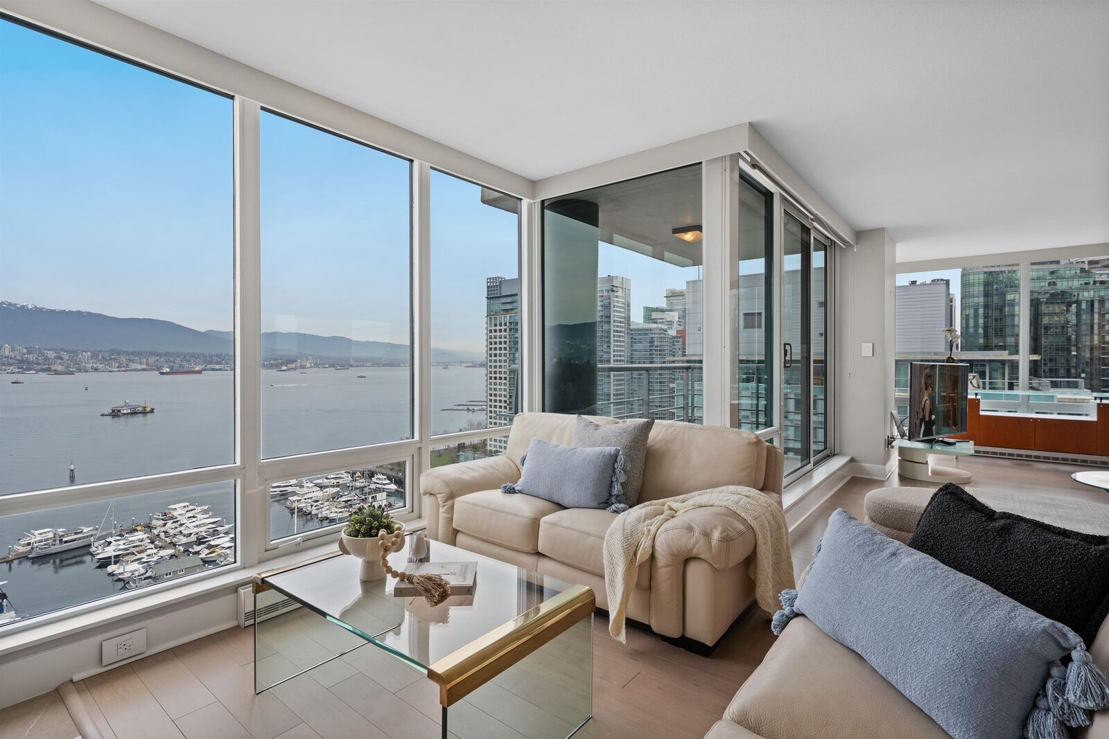 Property Photo:  590 Nicola Street 2102  BC V6G 3J8 