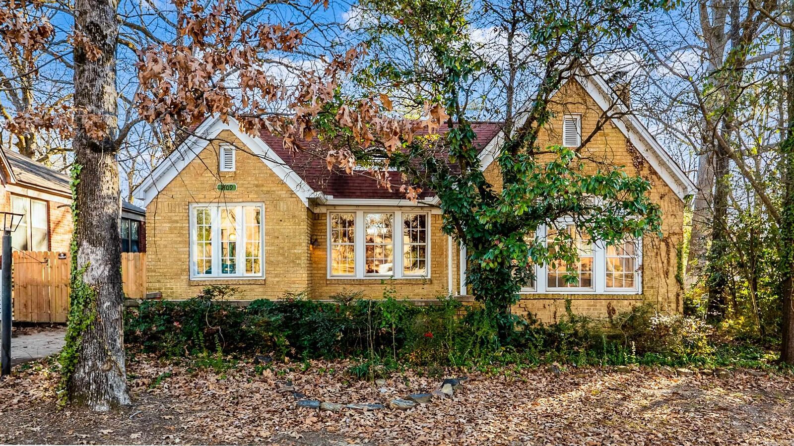 Property Photo:  1409 Fair Park Blvd  AR 72204 