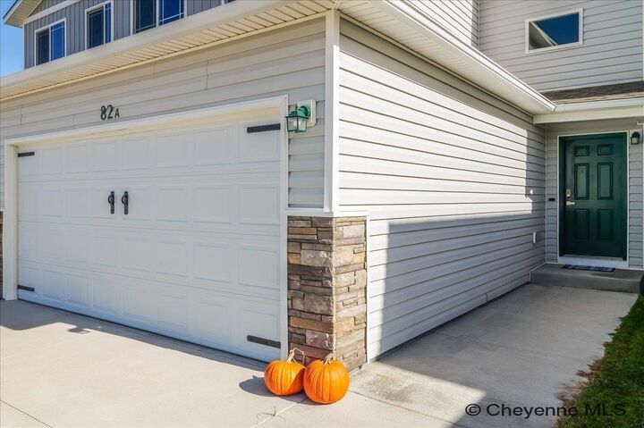 Property Photo:  82 27th St A  WY 82201 