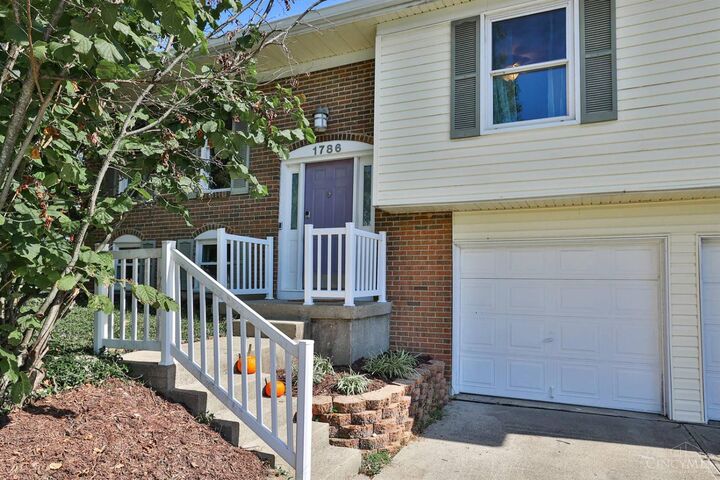 Property Photo:  1786 Woodpine Lane  OH 45255 