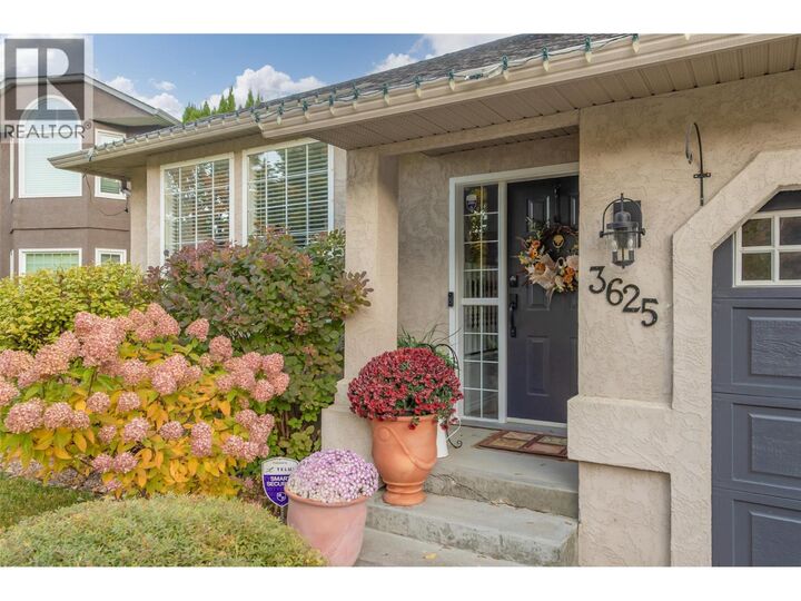 Property Photo: 3625 Glen Abbey Court BC V4T 2N1