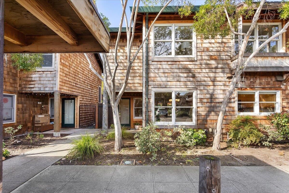 Property Photo:  608 Centre Court  CA 94502 