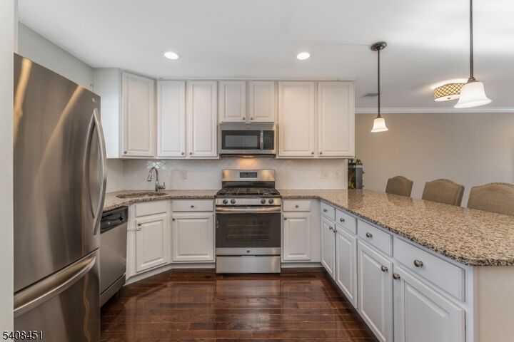 Property Photo: 908 Reed Ct NJ 08822