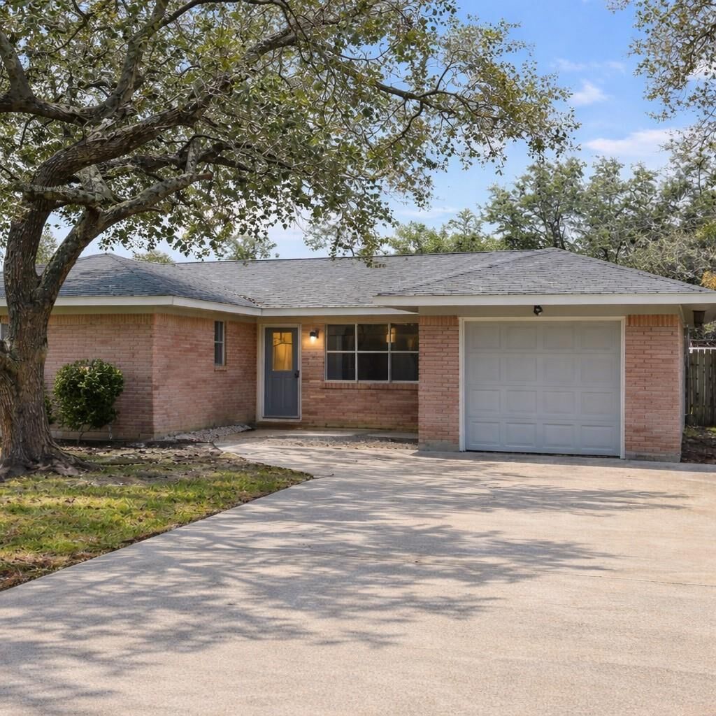 Property Photo:  1820 Sunset Avenue  TX 77414 