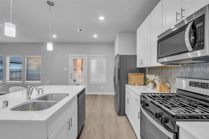 Property Photo:  18720 Presswood Way  TX 77357 