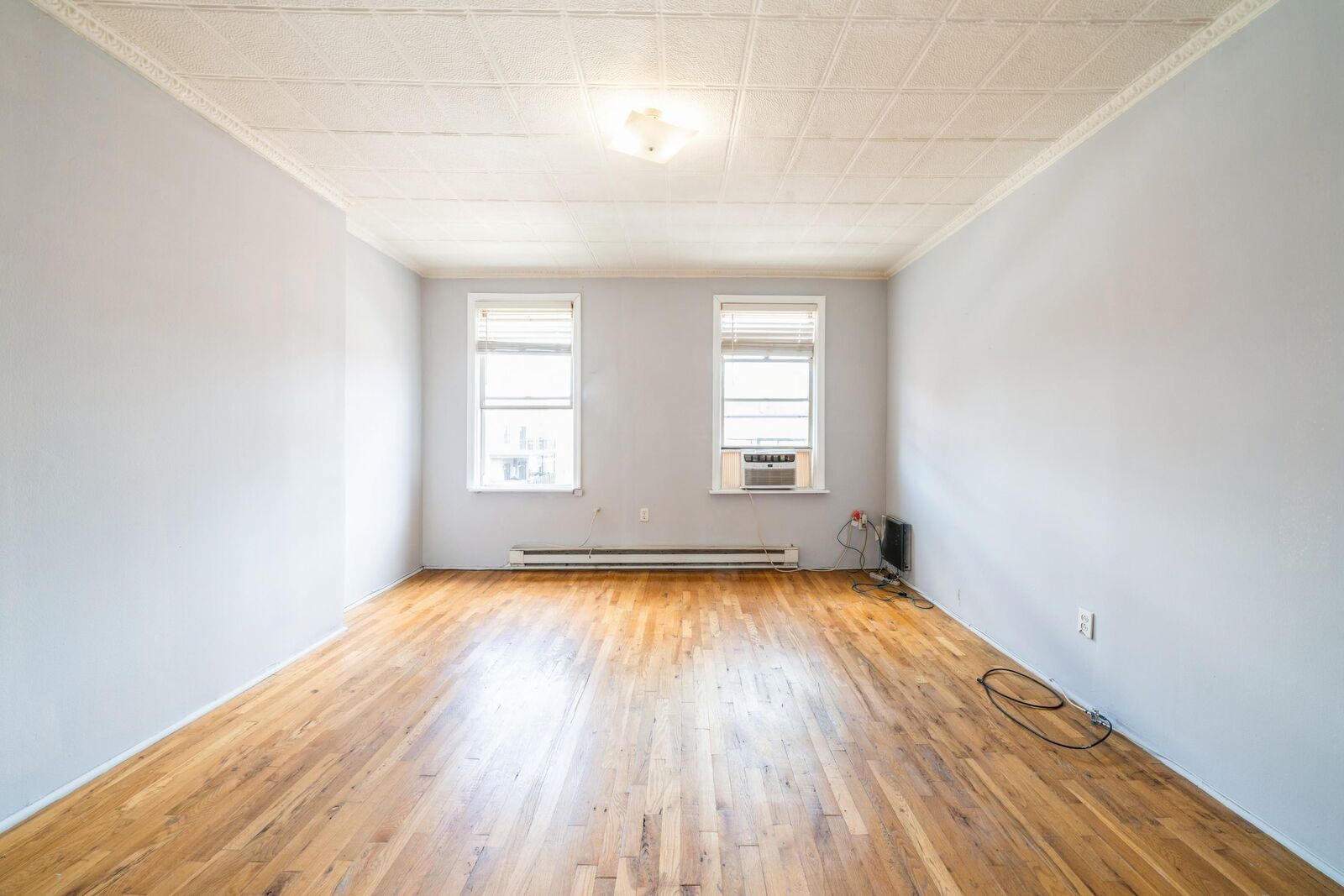 Property Photo: 407 4th St 4R (6) NJ 07030