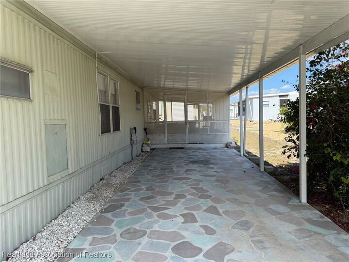 Property Photo: 2724 Desoto Road FL 33870