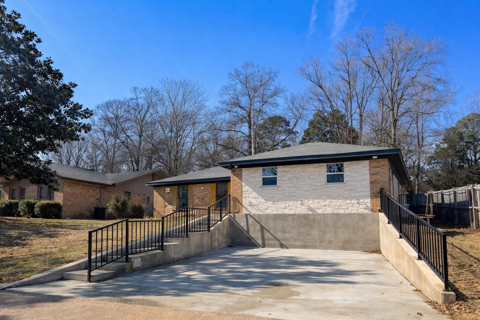 Property Photo:  301 Belmont Dr  TX 75672 