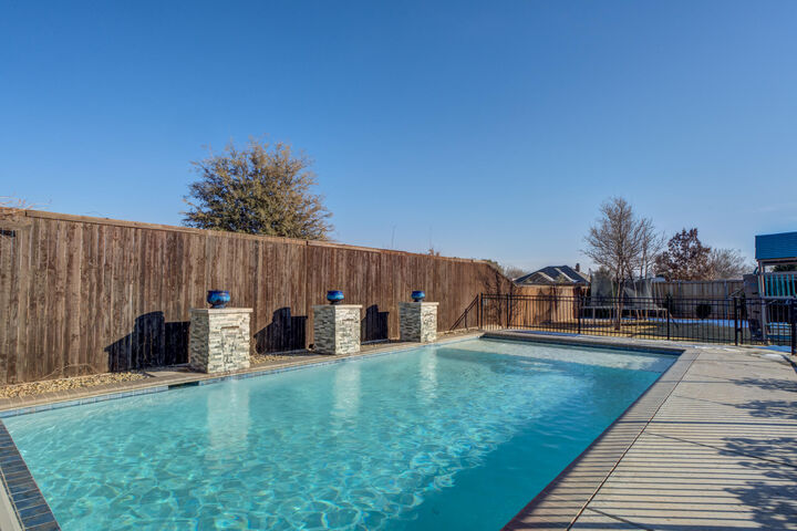 Property Photo:  8118 County Rd 7610  TX 79382 