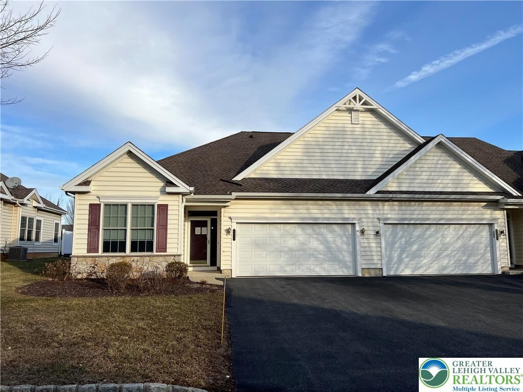 Property Photo:  6960 Constitution Drive  PA 18017 