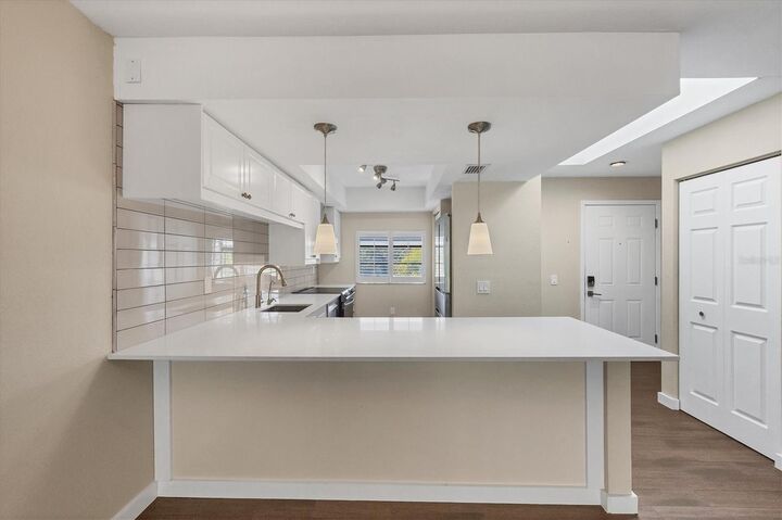 Property Photo:  3363 Cross Creek Drive 3363  FL 34231 