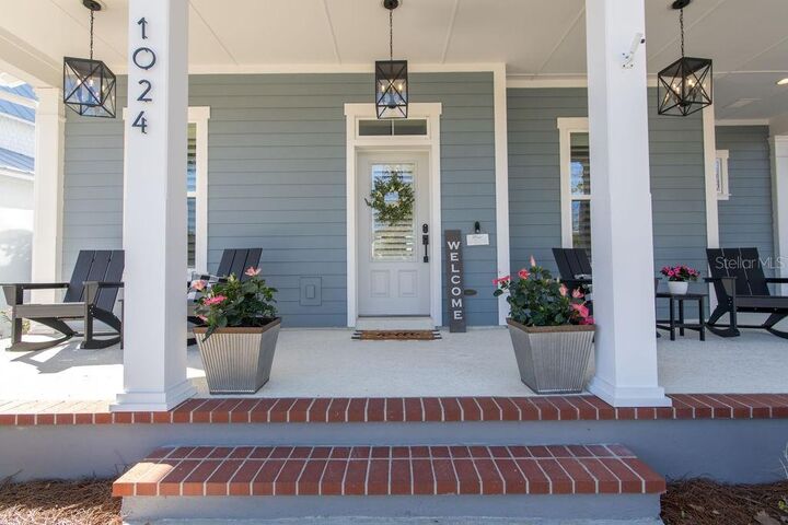 Property Photo: 1024 Kershaw Drive FL 34787