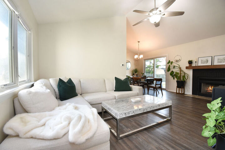 Property Photo: 1406 River Oak Drive IL 60565