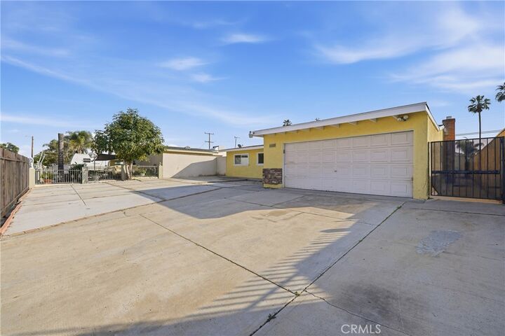 Property Photo:  25339 Juanita  CA 92551 