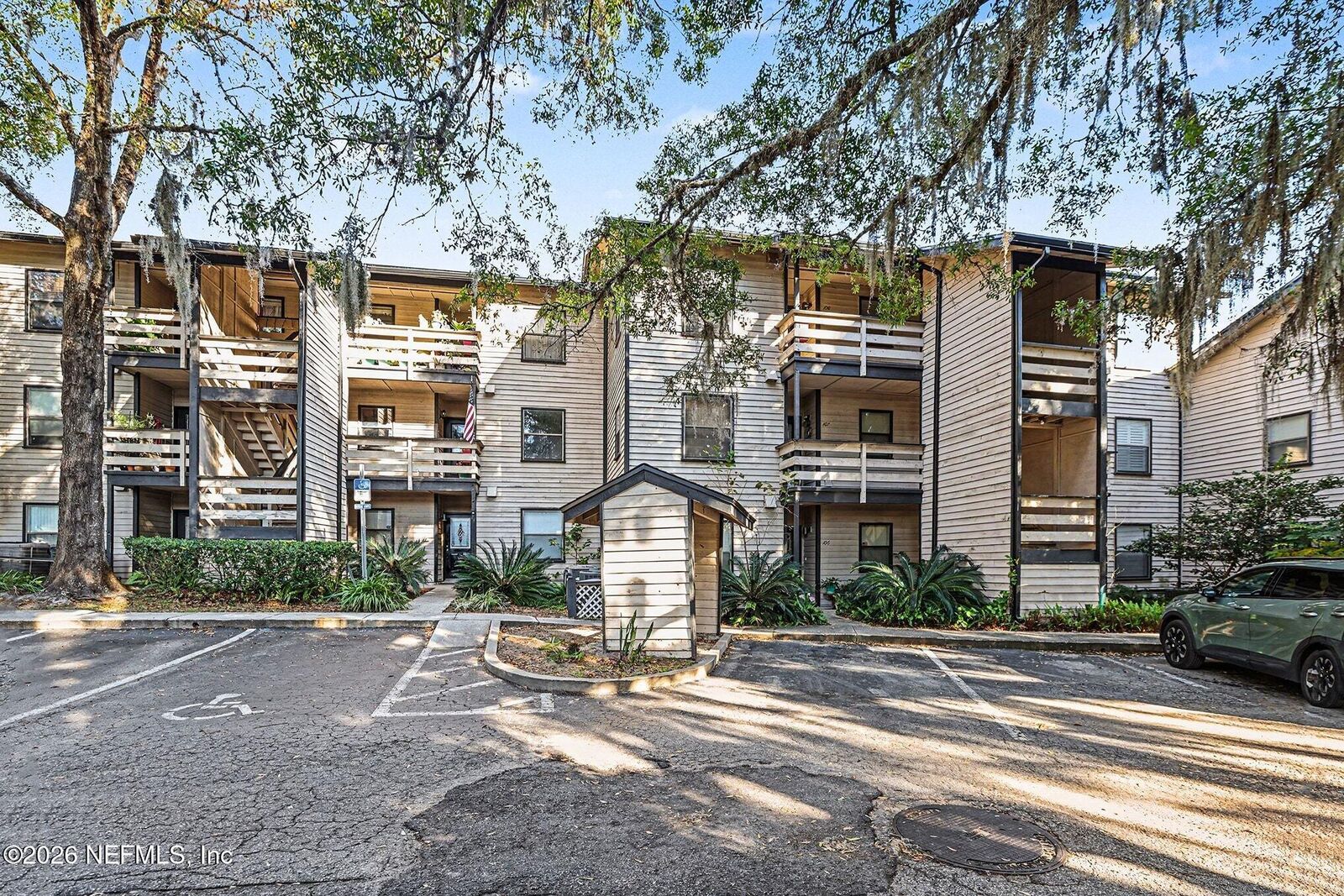 Property Photo:  1604 Arcadia Drive 108  FL 32207 