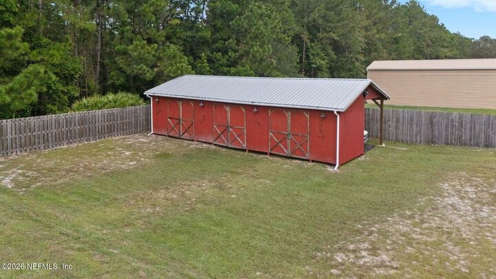 Property Photo:  30424 Trophy Trail  FL 32009 