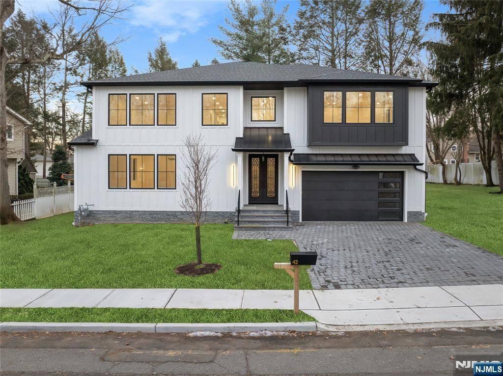 Property Photo:  42 Harvey Street  NJ 07624 