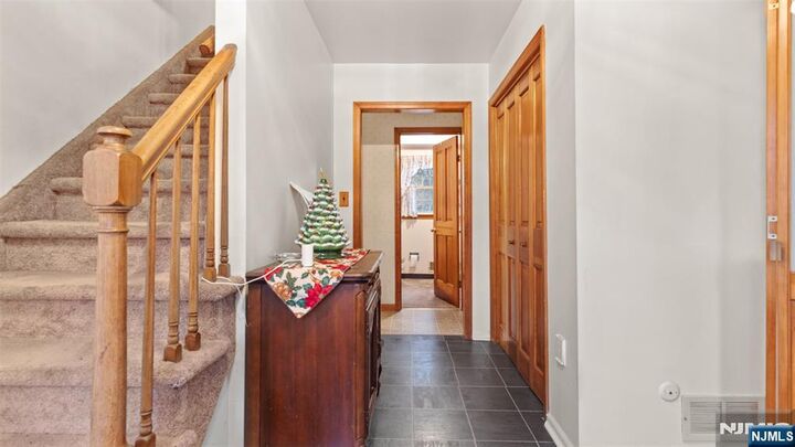 Property Photo:  51 Black Oak Lane  NJ 07430 