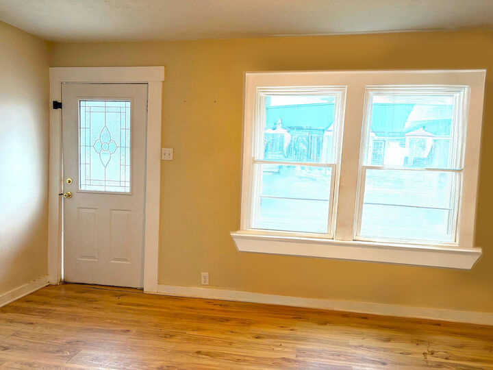 Property Photo:  201 E Market Street  KY 41095 