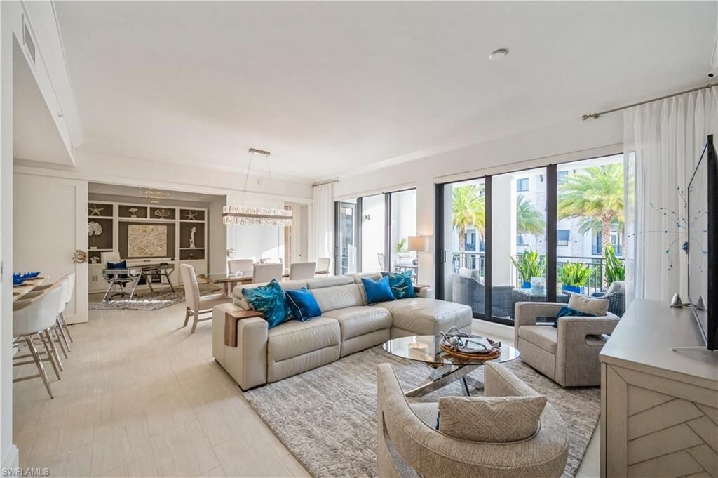 Property Photo: 1135 3rd Ave S 304 FL 34102