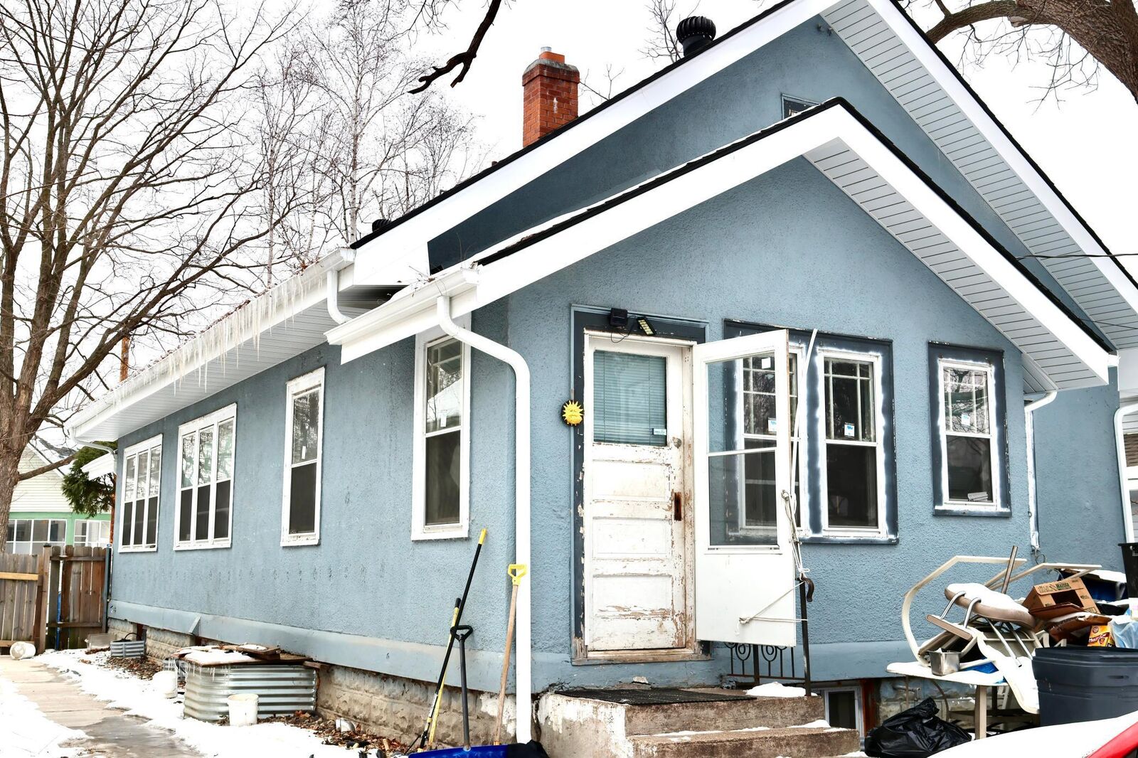 Property Photo:  2410 Ferrant Place  MN 55411 