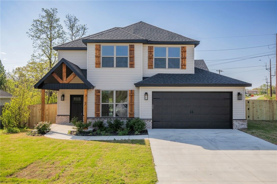 Property Photo:  2 Hebrides Circle  AR 72715 