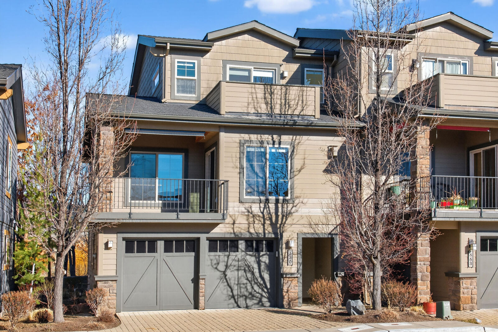 Property Photo:  680 SW Otter Way  OR 97702 