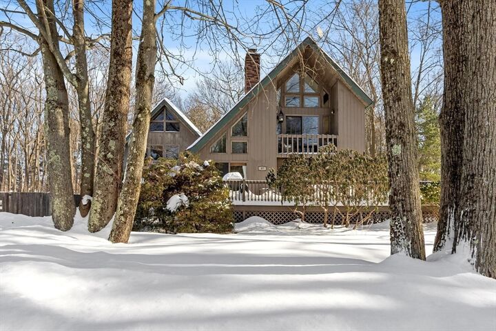 Property Photo:  87 Norwood Ave  MA 01453 