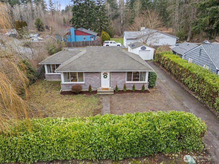 Property Photo:  615  121st Street E  WA 98445 