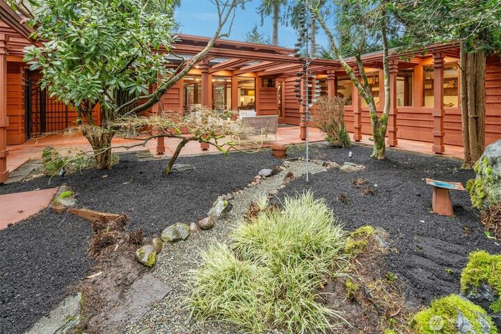 Property Photo:  7102 NE 132nd Street  WA 98034 