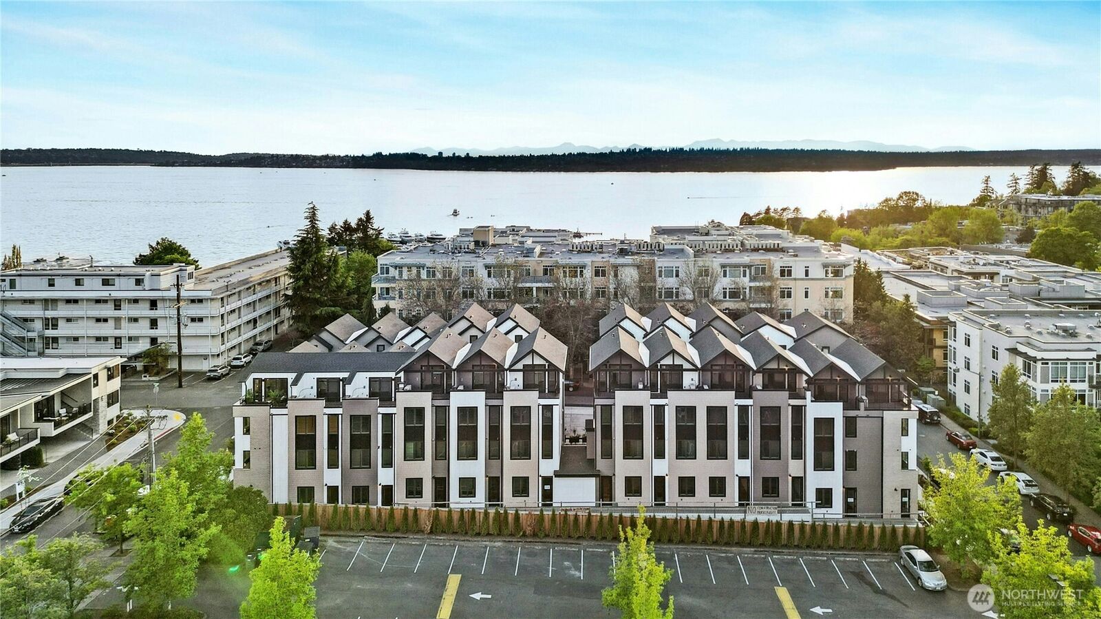 Property Photo:  116 F  2nd Street S  WA 98033 