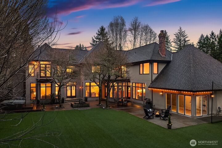 Property Photo:  3533  262nd Avenue SE  WA 98075 