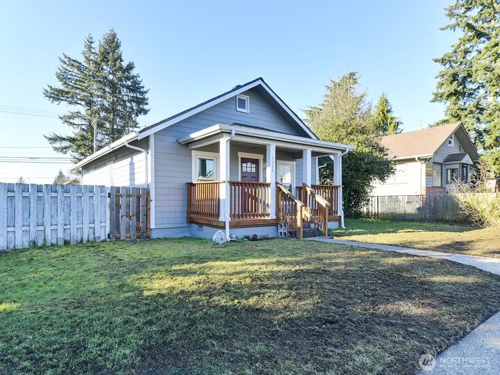 Property Photo: 7232 S Oakes Street WA 98409