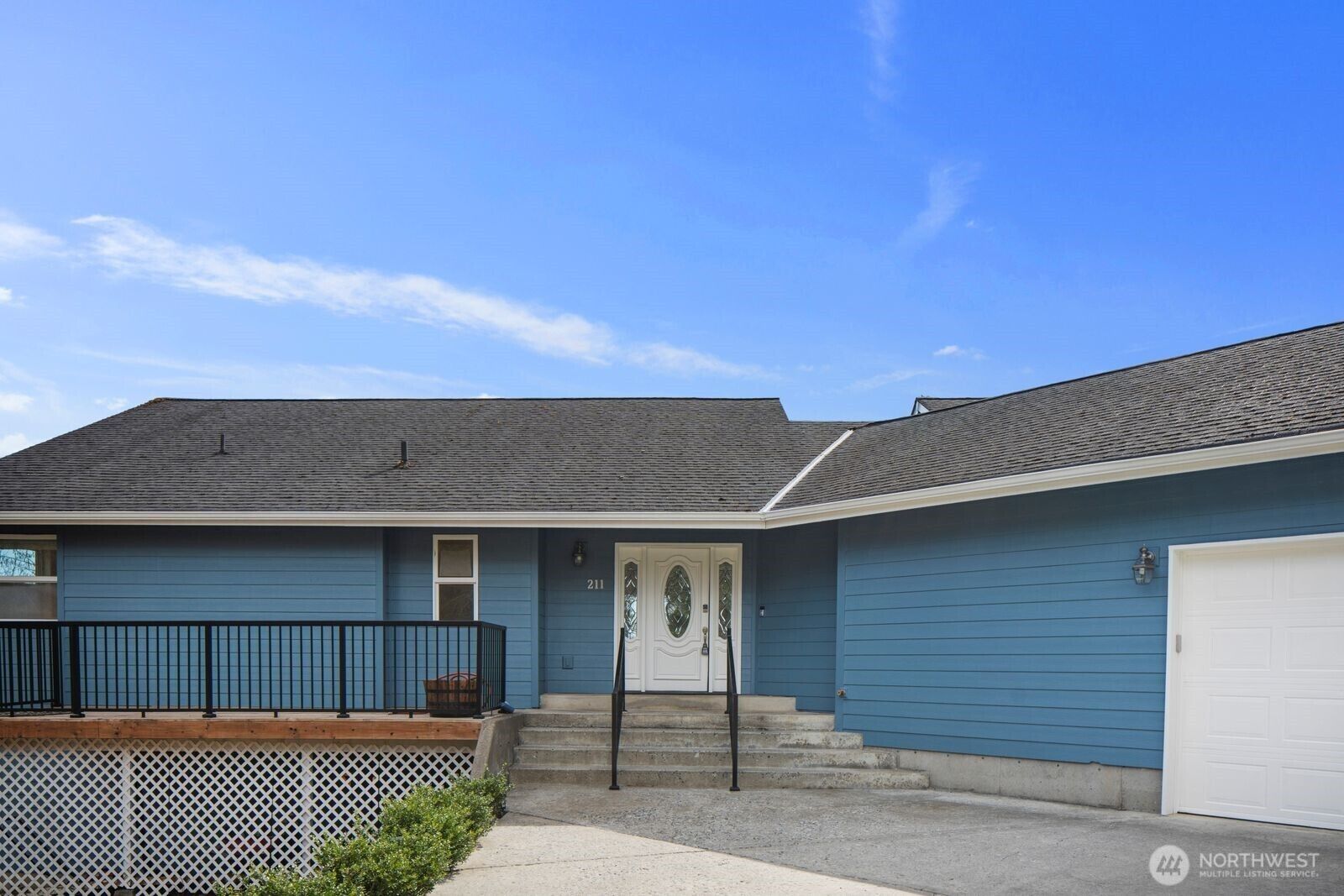 Property Photo:  211  Basswood Drive  WA 98645 