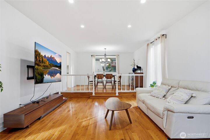 Property Photo:  6316  151st Avenue NE  WA 98052 