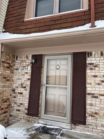 Property Photo: 16808 Kingsbrooke Drive MI 48038
