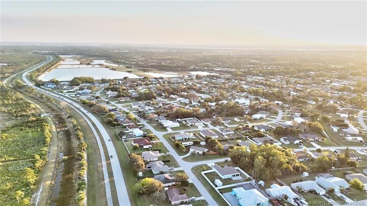 Property Photo: 3081 SE Sumner Lane FL 34952